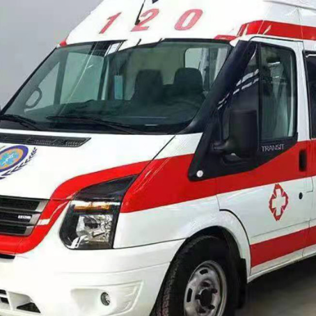 连州非急救护送病人转院租赁救护车的优缺点对比